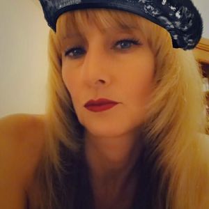 Meet your Posher, Vikkie